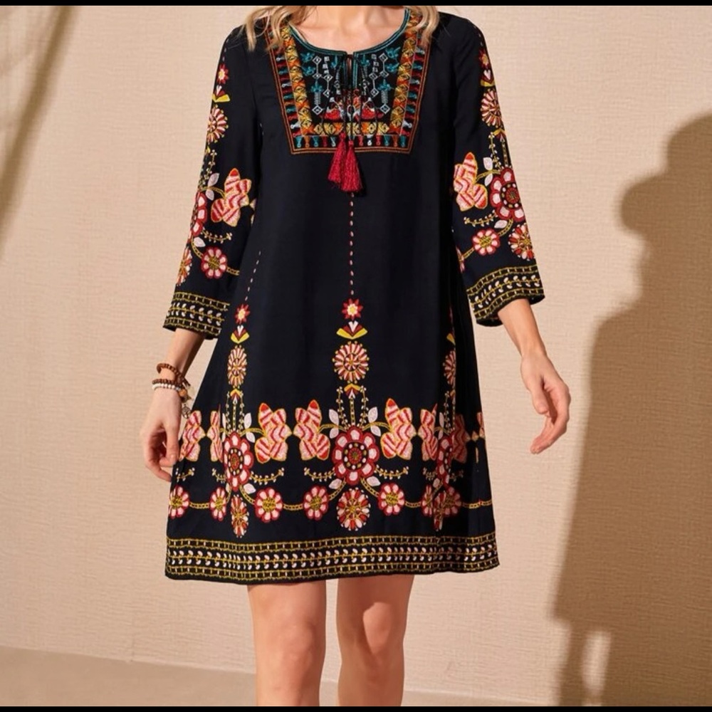 Embroidery Floral details Tassel dress